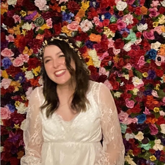 Meet your Posher, Bethany - Picture 1 of 1